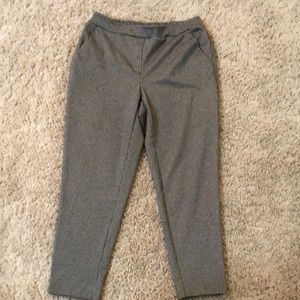 EUC Nine West Houndstooth Crop Pull-On Pants